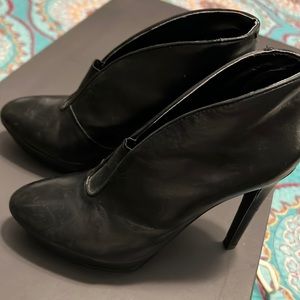 Sexy Jessica Simpson heel boots